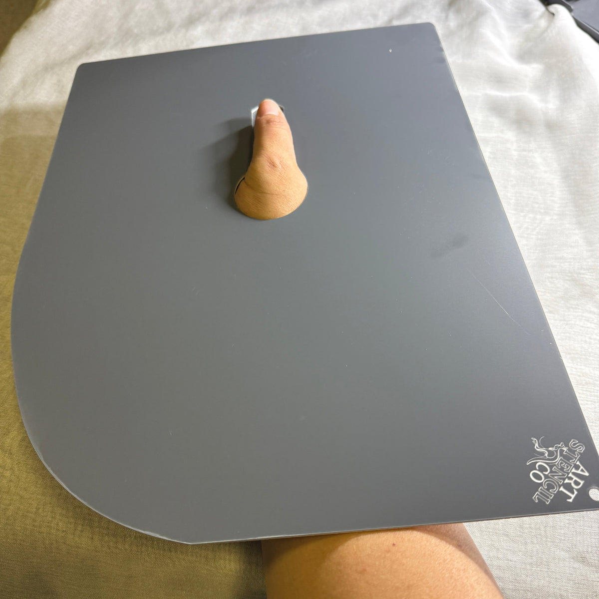 PALETTE (Left handed, unique thumb grip, A3 size)