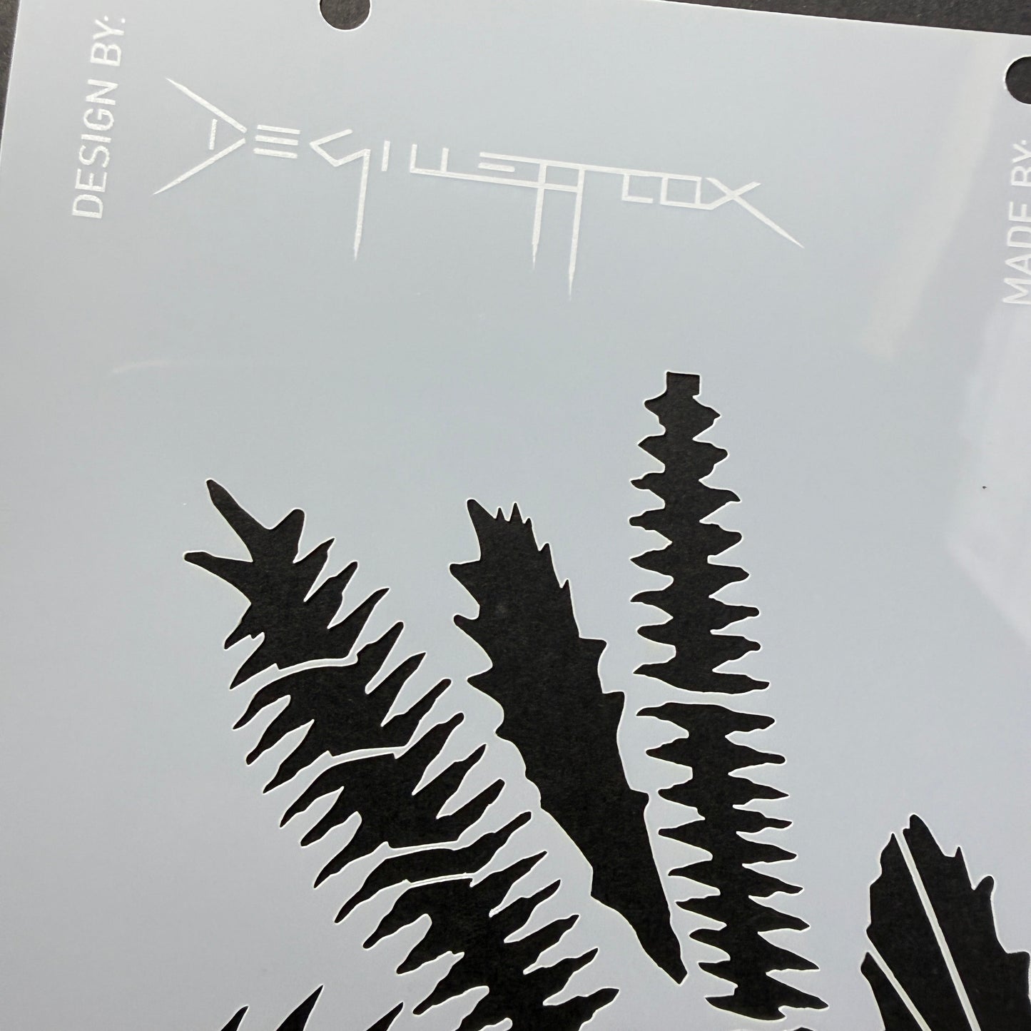 Native Leaf Stencil by De Gillett Cox (L-LEA-002)