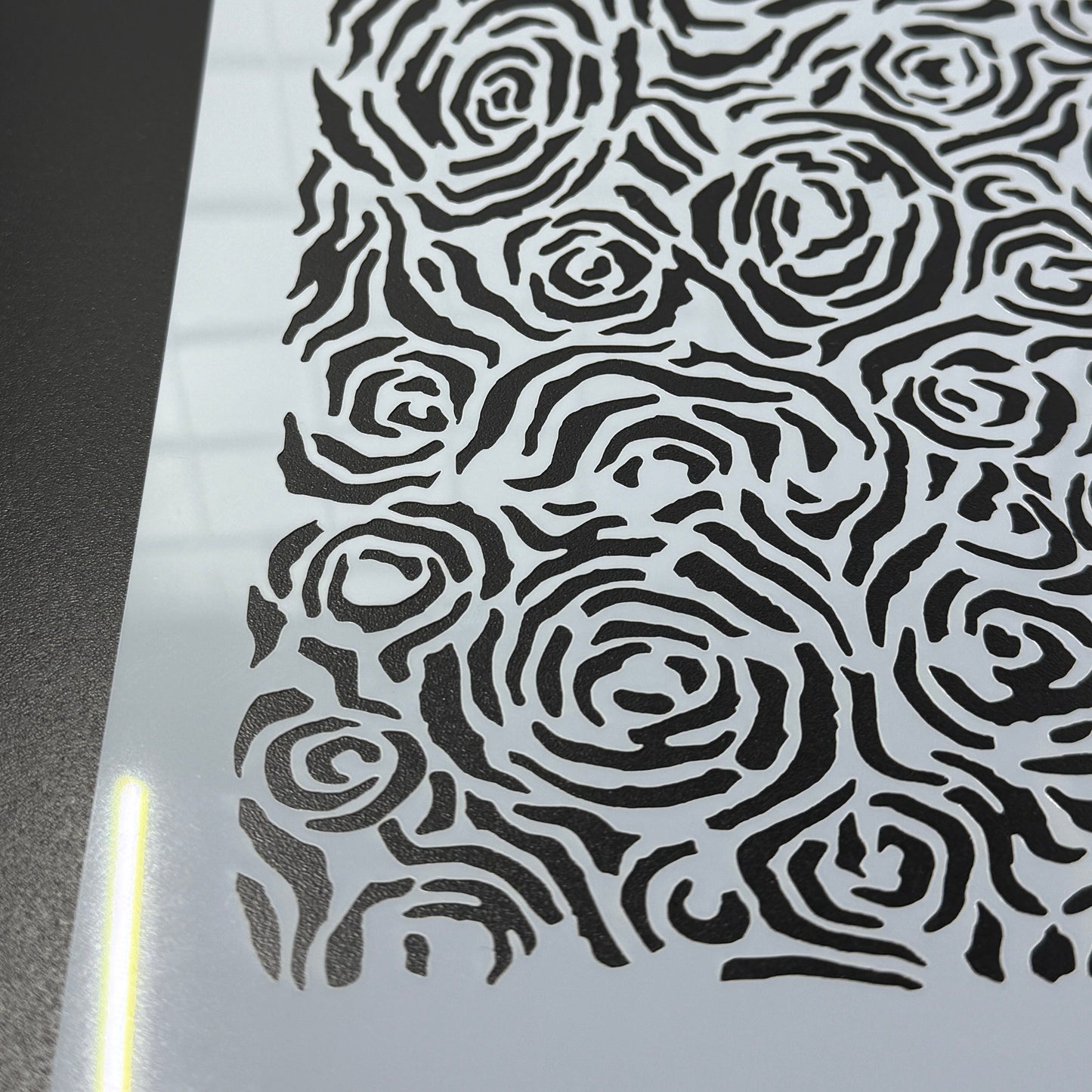 Swirl Stencil by De Gillett Cox (P-SWI-001)  OPEN ACCESS