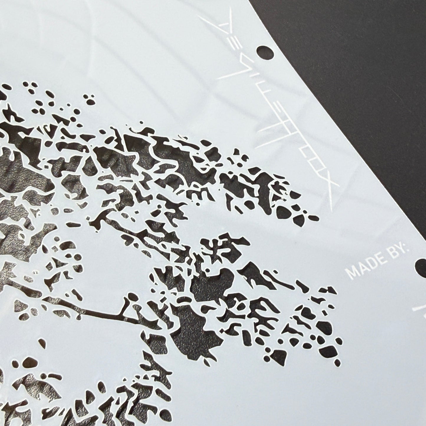 Tree top branch stencil by De Gillett Cox (T-BRA-002)